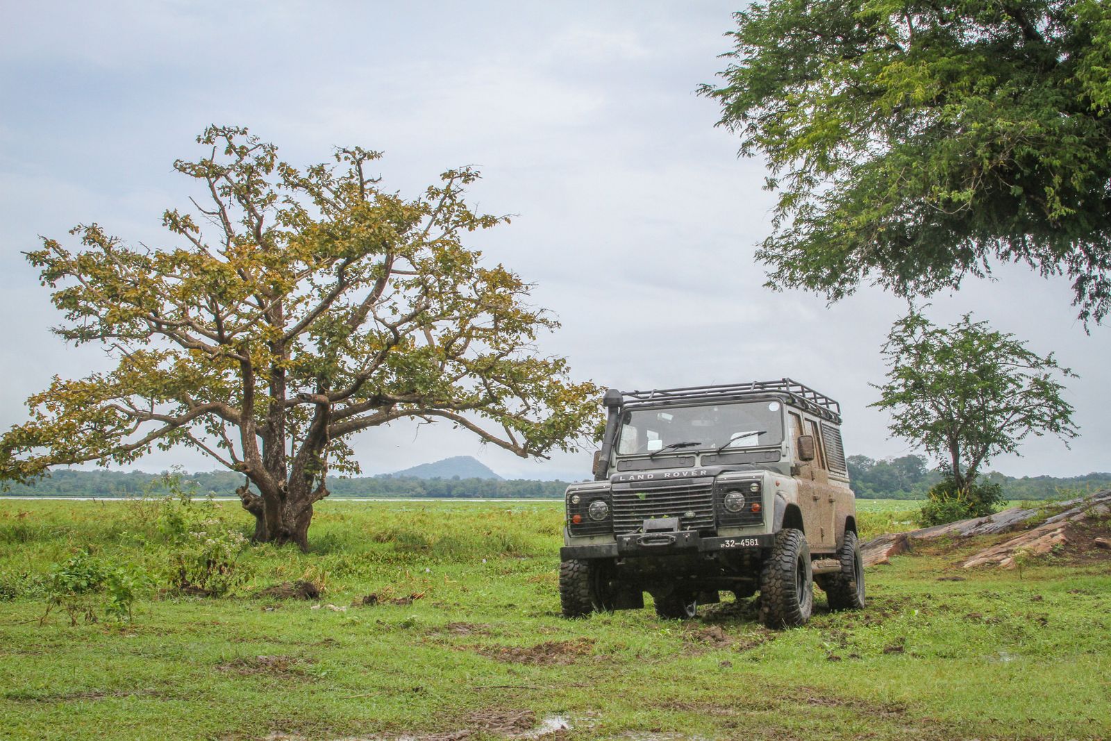 Sri Lanka tour price - private 4x4 tour vehicle with driver-guide